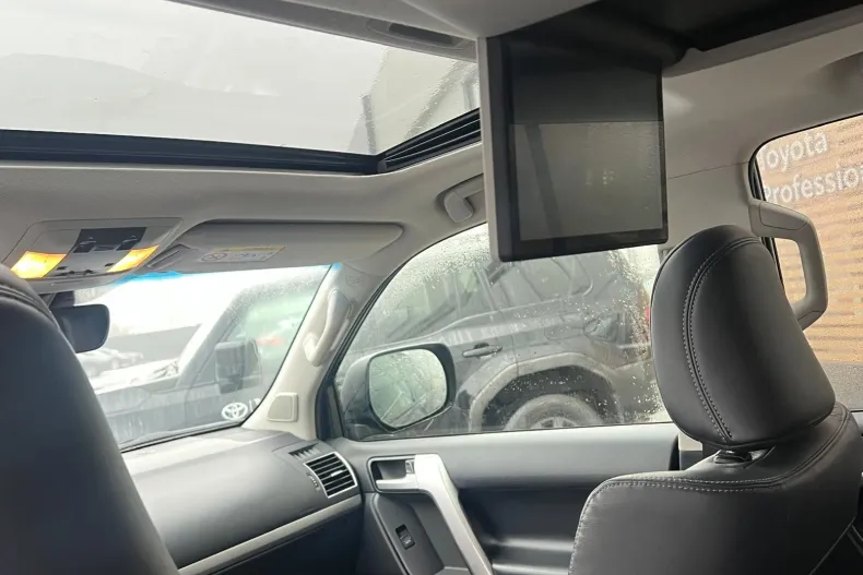 Toyota Land Cruiser din 2022 cu 140.967 km - oferta TOY168943 - foto 13