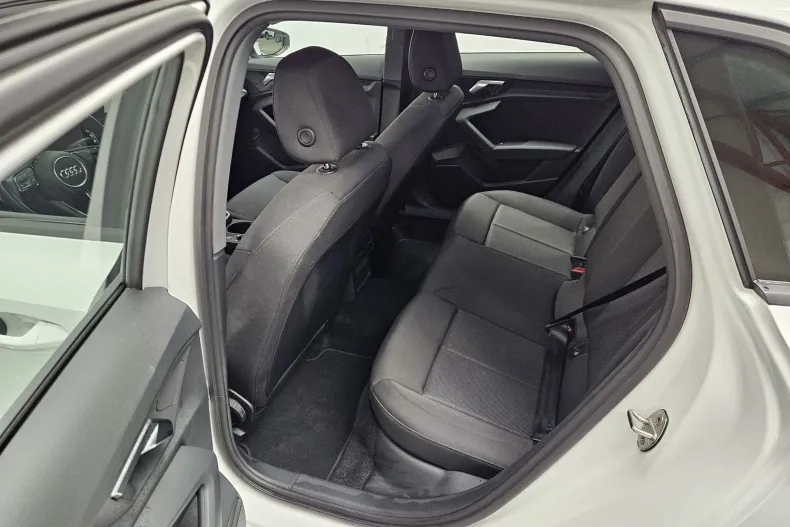 Audi A3 din 2022 cu 37.041 km - oferta AUD168945 - foto 8