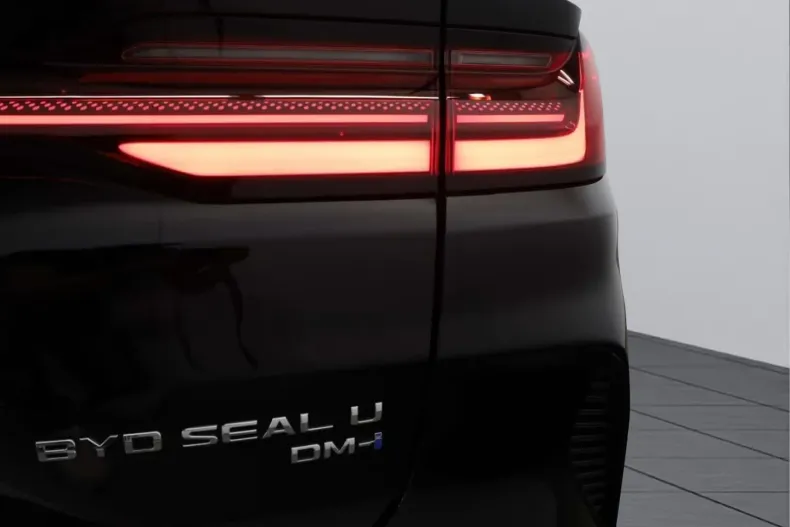 BYD SEAL U din 2025 cu 3.141 km - oferta BYD168962 - foto 24