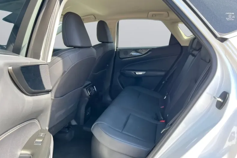 Lexus Seria NX din 2025 cu 14.914 km - oferta LEX168964 - foto 13