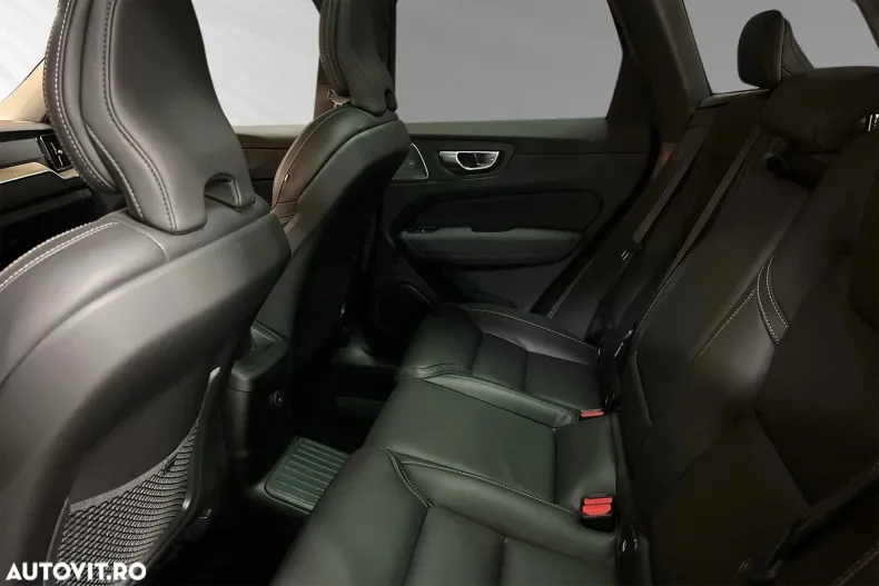Volvo XC60 din 2025 cu 17.000 km - oferta VOL168967 - foto 26
