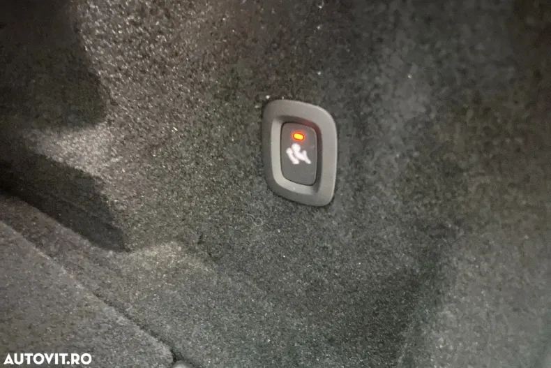 Volvo XC60 din 2025 cu 17.000 km - oferta VOL168967 - foto 28