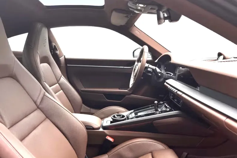 Porsche 911 din 2025 cu 9.000 km - oferta POR168970 - foto 2