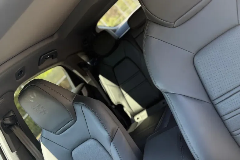 Porsche Cayenne Coupe din 2025 cu 13 km - oferta POR168973 - foto 17