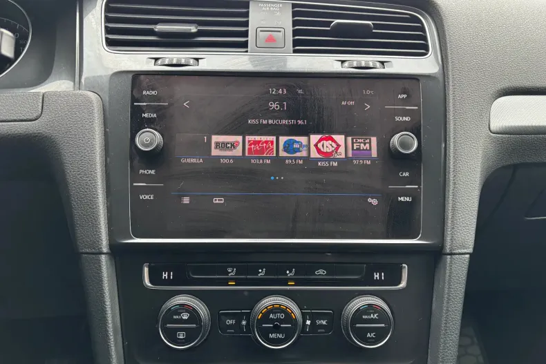 Volkswagen Golf din 2020 cu 44.900 km - oferta VOL168995 - foto 17