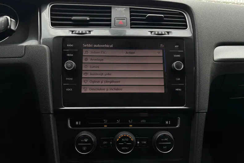 Volkswagen Golf din 2020 cu 44.900 km - oferta VOL168995 - foto 20