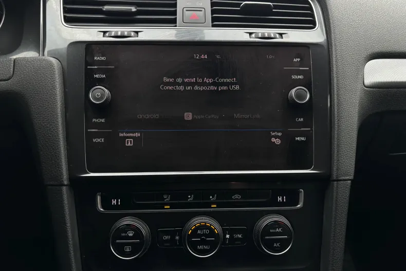 Volkswagen Golf din 2020 cu 44.900 km - oferta VOL168995 - foto 23