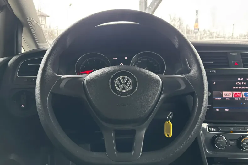 Volkswagen Golf din 2020 cu 44.900 km - oferta VOL168995 - foto 27