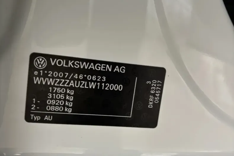 Volkswagen Golf din 2020 cu 44.900 km - oferta VOL168995 - foto 40