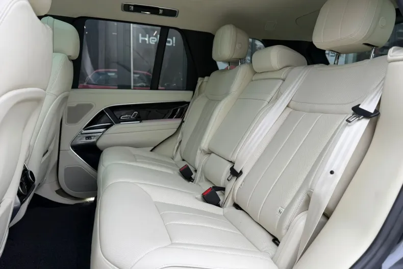 Land Rover Range Rover din 2024 cu 12.944 km - oferta LAN168998 - foto 18