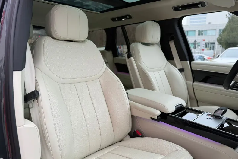 Land Rover Range Rover din 2024 cu 12.944 km - oferta LAN168998 - foto 23