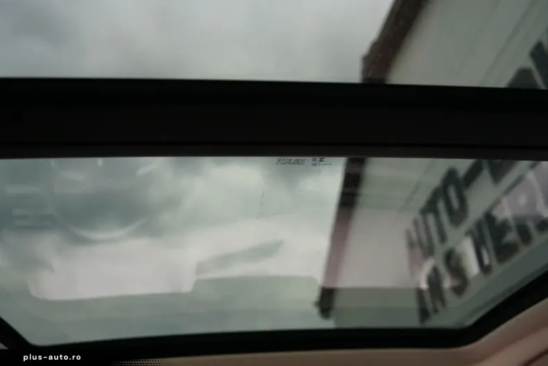 Volkswagen Touareg din 2024 cu 48.900 km - oferta VOL169023 - foto 13