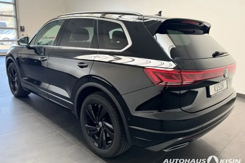 Volkswagen Touareg din 2023 cu 13.771 km - oferta VOL169026 - foto 3