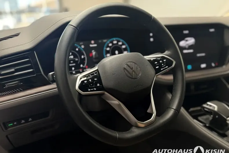 Volkswagen Touareg din 2023 cu 13.771 km - oferta VOL169026 - foto 10