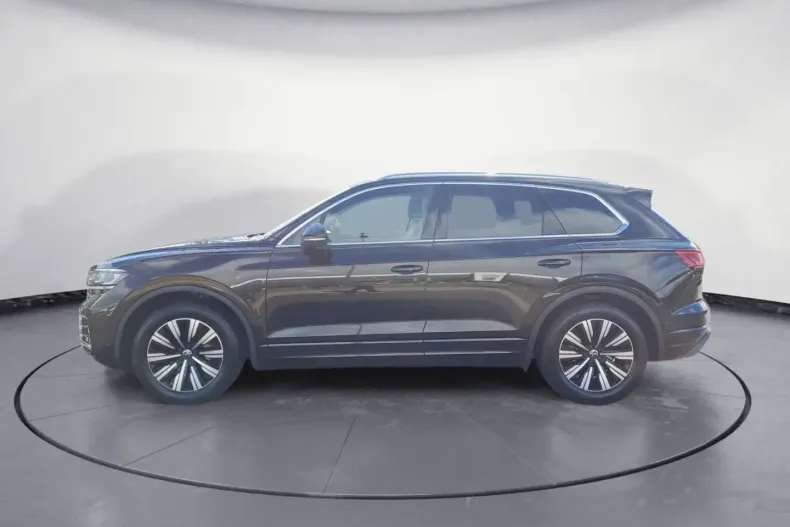 Volkswagen Touareg din 2025 cu 13.398 km - oferta VOL169027 - foto 3