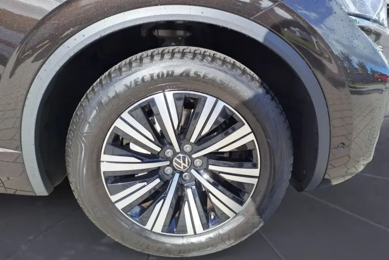 Volkswagen Touareg din 2025 cu 13.398 km - oferta VOL169027 - foto 12