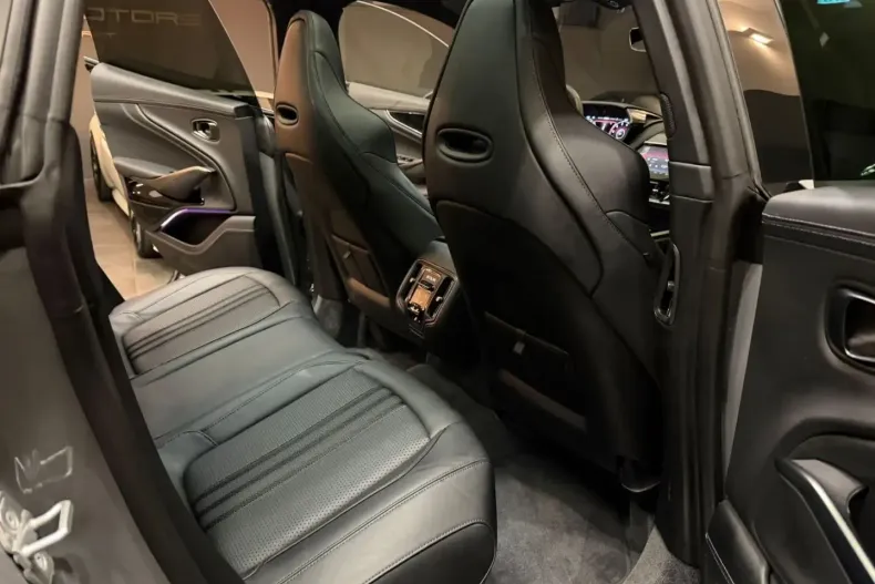 Aston Martin DBX din 2025 cu 18.000 km - oferta AST169032 - foto 14