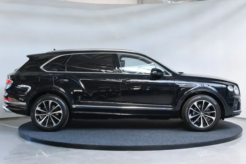 Bentley Bentayga din 2025 cu 8.600 km - oferta BEN169043 - foto 8