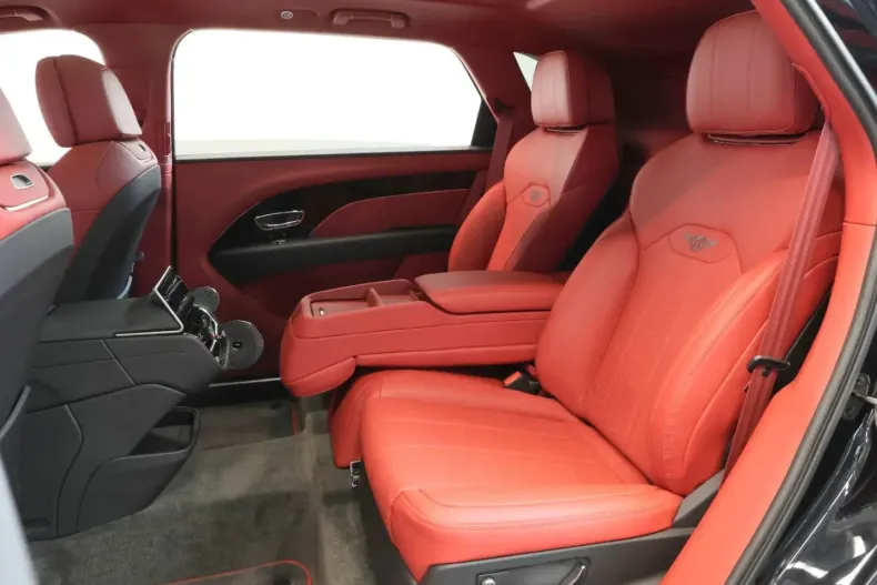 Bentley Bentayga din 2025 cu 8.600 km - oferta BEN169043 - foto 18