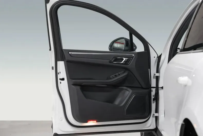 Porsche Macan din 2024 cu 9.400 km - oferta POR169051 - foto 17