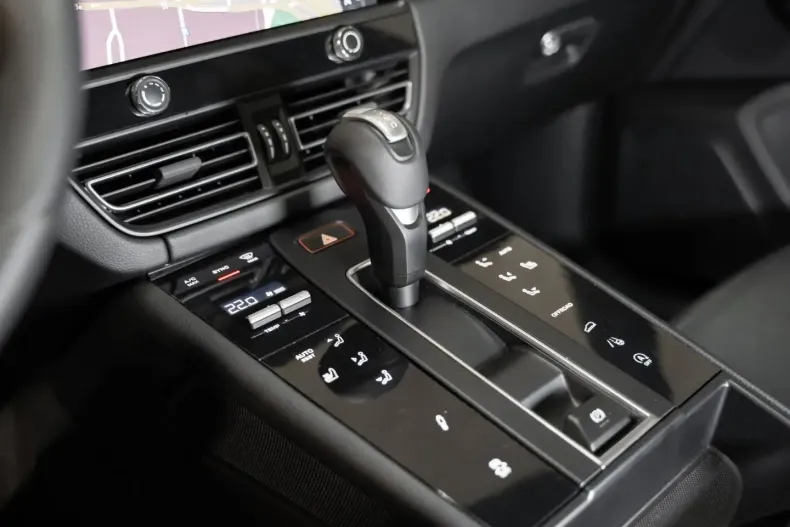 Porsche Macan din 2024 cu 9.400 km - oferta POR169051 - foto 20