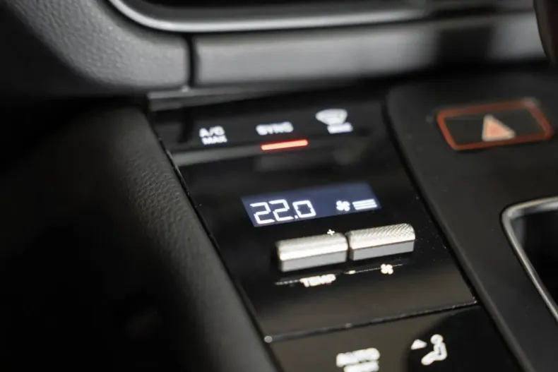 Porsche Macan din 2024 cu 9.400 km - oferta POR169051 - foto 32