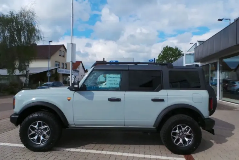 Ford Bronco din 2023 cu 5.186 km - oferta FOR169061 - foto 4