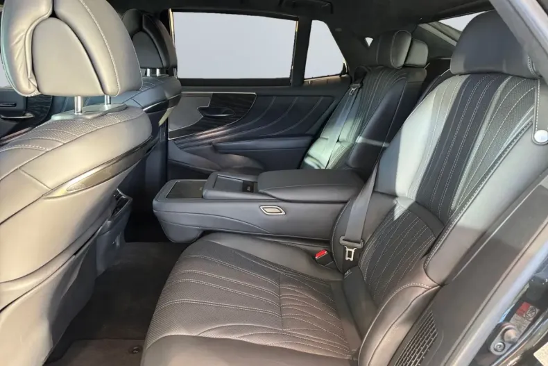 Lexus LS 500 din 2023 cu 12.898 km - oferta LEX169065 - foto 17