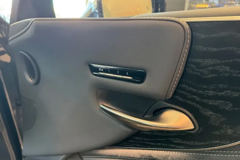 Lexus LS 500 din 2023 cu 12.898 km - oferta LEX169065 - foto 35