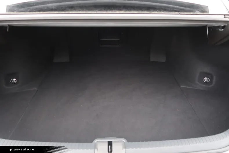 Lexus ES 300 din 2023 cu 7.532 km - oferta LEX169070 - foto 7