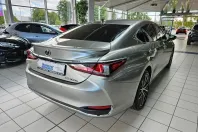 Lexus ES 300 din 2024 cu 10.880 km - oferta LEX169071 - foto 3