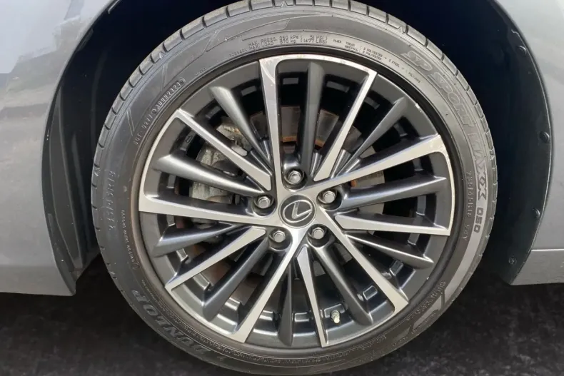 Lexus ES 300 din 2024 cu 17.171 km - oferta LEX169072 - foto 22