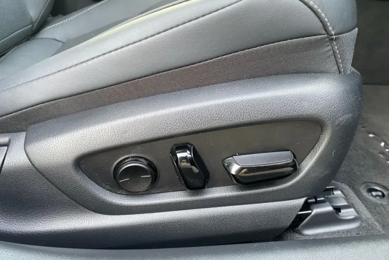 Lexus ES 300 din 2024 cu 17.171 km - oferta LEX169072 - foto 32