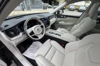 Volvo XC60 din 2022 cu 61.800 km - oferta VOL169083 - foto 7