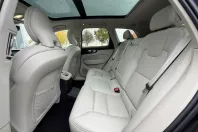 Volvo XC60 din 2022 cu 61.800 km - oferta VOL169083 - foto 9