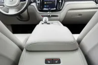 Volvo XC60 din 2022 cu 61.800 km - oferta VOL169083 - foto 10