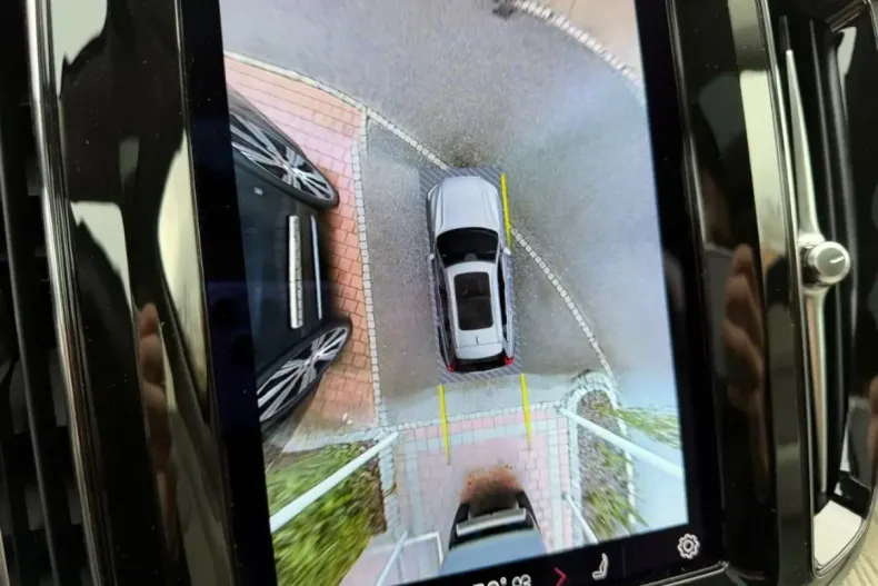 Volvo XC60 din 2022 cu 61.800 km - oferta VOL169083 - foto 17