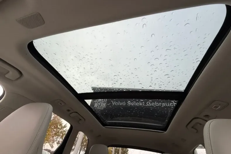 Volvo XC60 din 2022 cu 61.800 km - oferta VOL169083 - foto 21