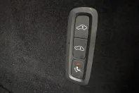 Volvo XC60 din 2022 cu 61.800 km - oferta VOL169083 - foto 24