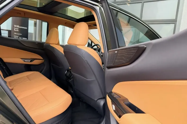 Lexus NX 350h din 2023 cu 43.908 km - oferta LEX169090 - foto 7