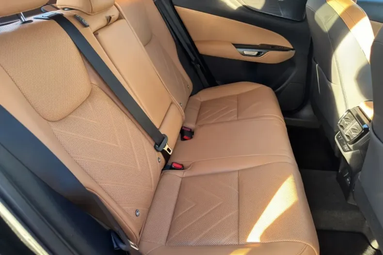 Lexus NX 350h din 2023 cu 19.600 km - oferta LEX169092 - foto 17