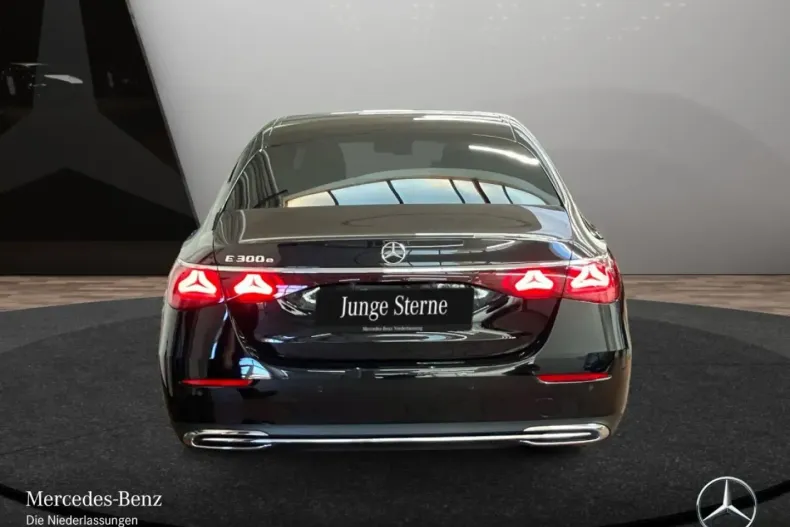 Mercedes-Benz E 300 din 2024 cu 19.386 km - oferta MER169102 - foto 9