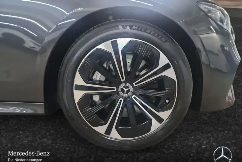 Mercedes-Benz E 300 din 2024 cu 18.850 km - oferta MER169106 - foto 6