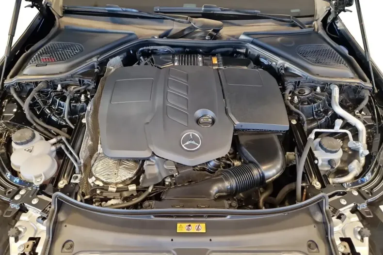 Mercedes-Benz E 220 din 2024 cu 13.286 km - oferta MER169107 - foto 7