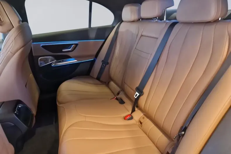 Mercedes-Benz E 220 din 2024 cu 13.286 km - oferta MER169107 - foto 11