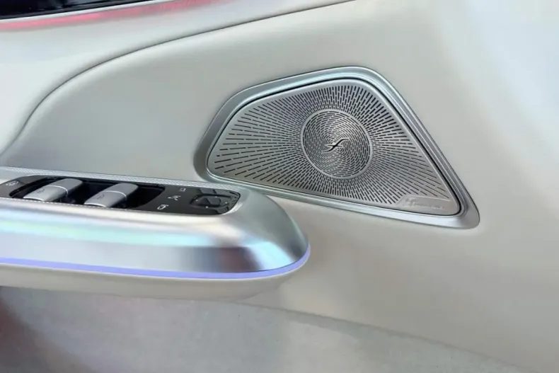 Mercedes-Benz E 300 din 2024 cu 34.700 km - oferta MER169108 - foto 8