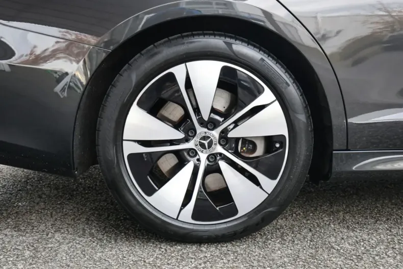 Mercedes-Benz E 300 din 2024 cu 29.385 km - oferta MER169122 - foto 10