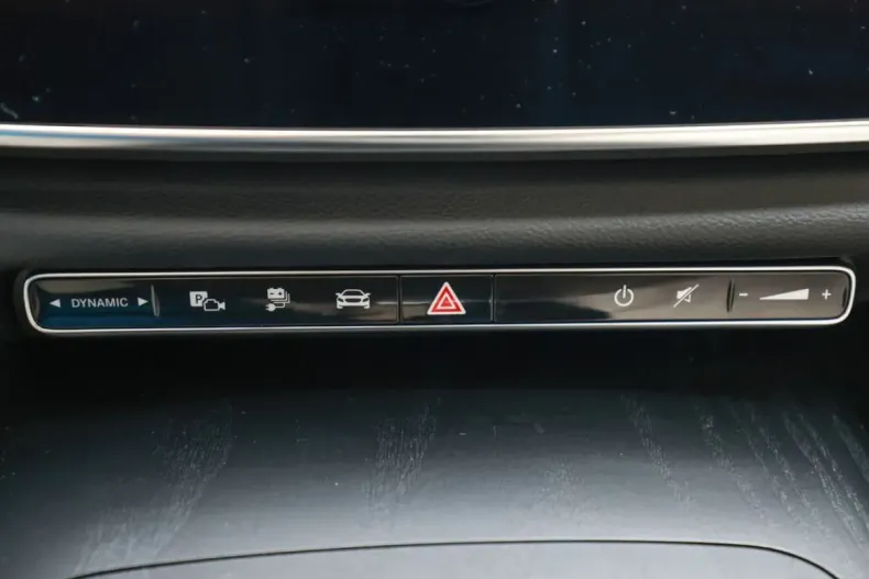 Mercedes-Benz E 300 din 2024 cu 29.385 km - oferta MER169122 - foto 19