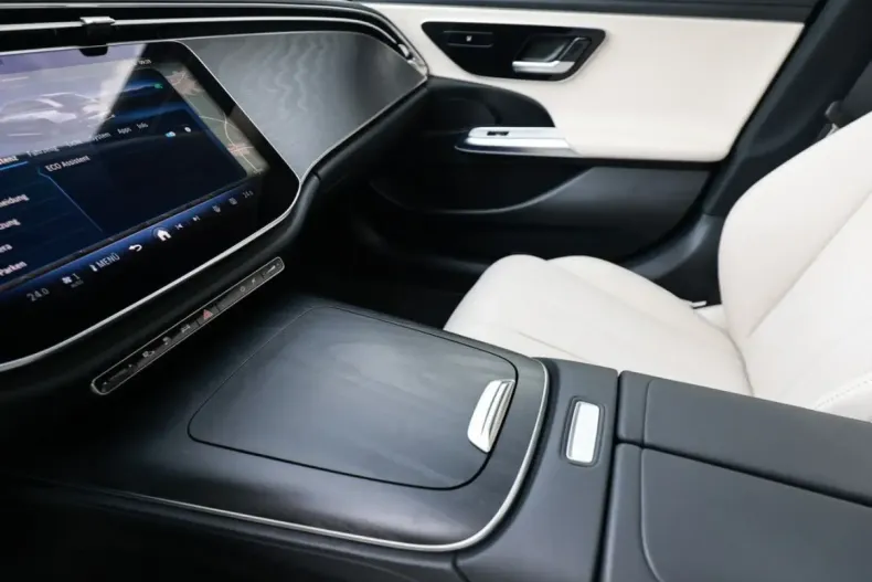 Mercedes-Benz E 300 din 2024 cu 29.385 km - oferta MER169122 - foto 20