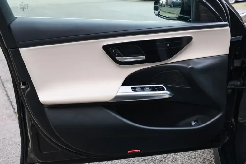 Mercedes-Benz E 300 din 2024 cu 29.385 km - oferta MER169122 - foto 32